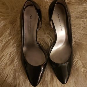 Anne Klein patent pumps